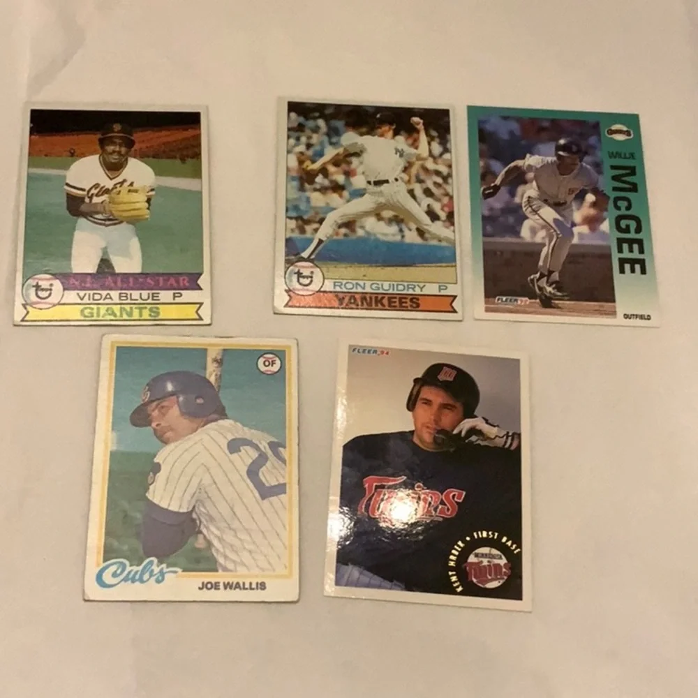 Bundle of Baseball Cards Lot 19